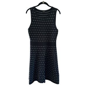 Like New Ann Taylor Women’s Sweater Dress Sleeveless black & white Size Medium